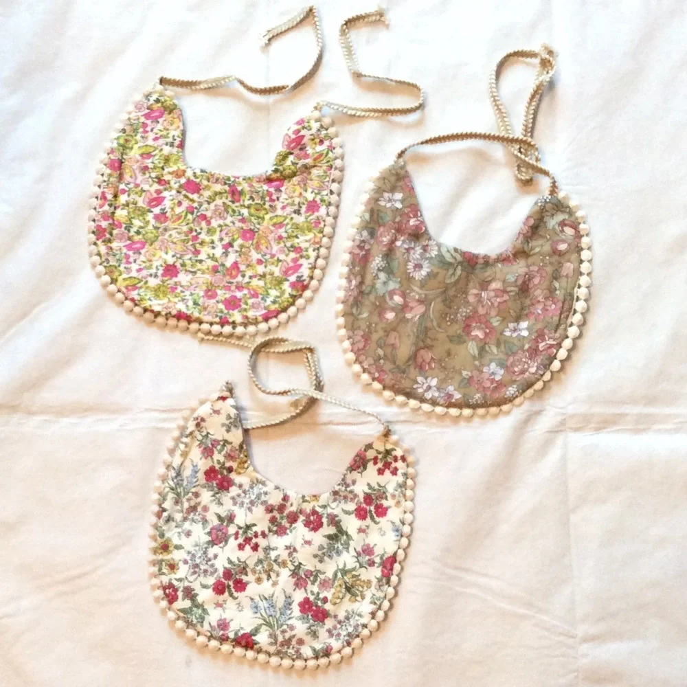 NWOT Linen Baby Bibs - Picture 2 of 3